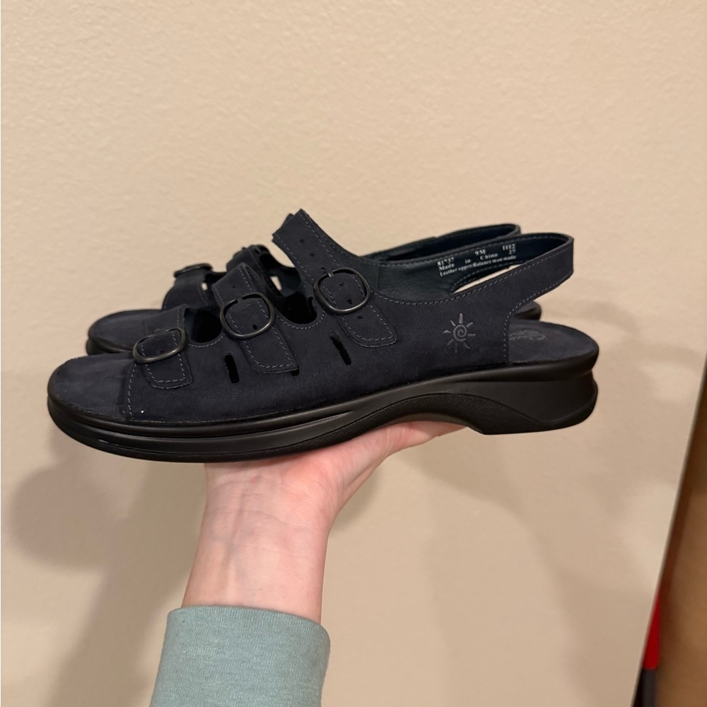 Black Strappy Sandals 9M - Picture 2 of 7